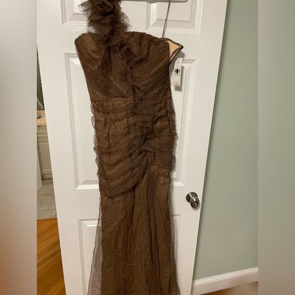 Carmen Marc Volvo dress size 8 mermaid mother of the bride gown gorgeous $4400 - Picture 5 of 15